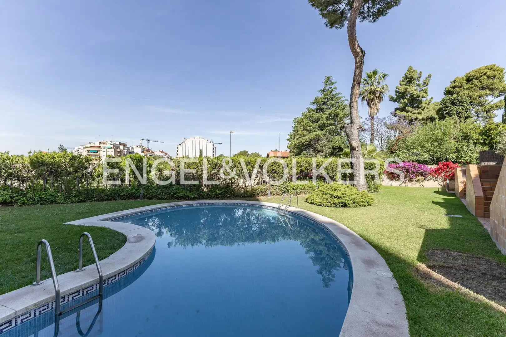 Piscina de Casa o xalet de lloguer en Esplugues de Llobregat amb Aire condicionat, Calefacció i Jardí privat