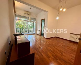 Sala d'estar de Apartament en venda en Terrassa amb Aire condicionat, Calefacció i Parquet