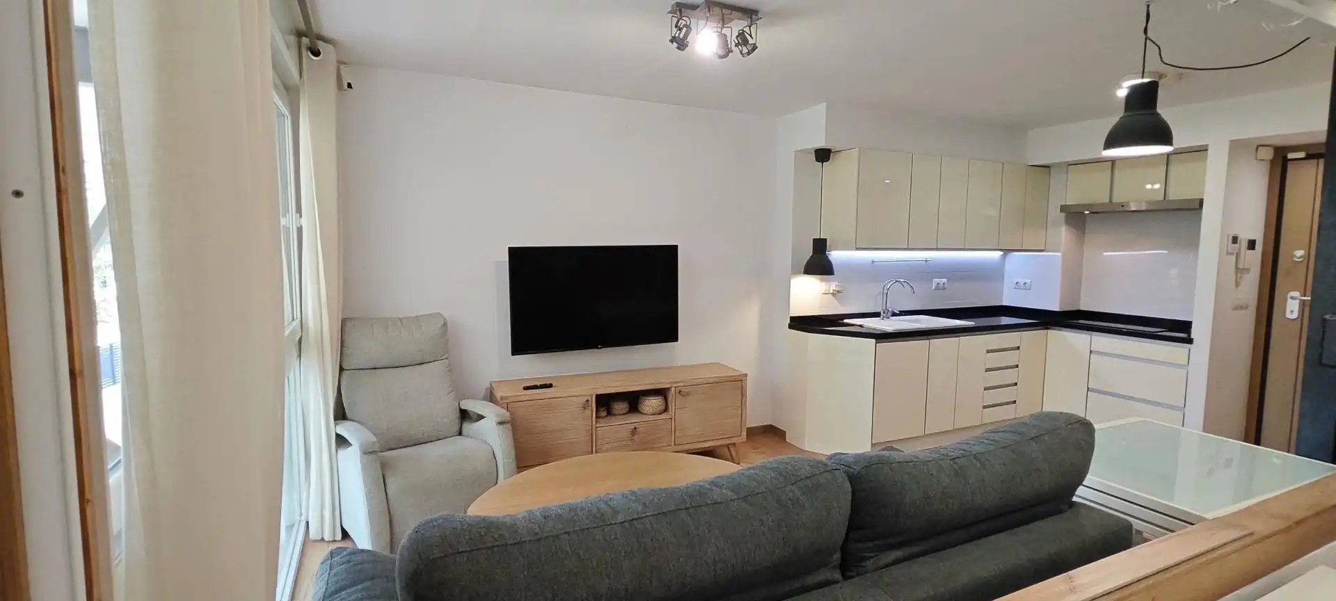 Living room of Apartments for sale in Alicante / Alacant  with Air Conditioner, Private garden and Storage room