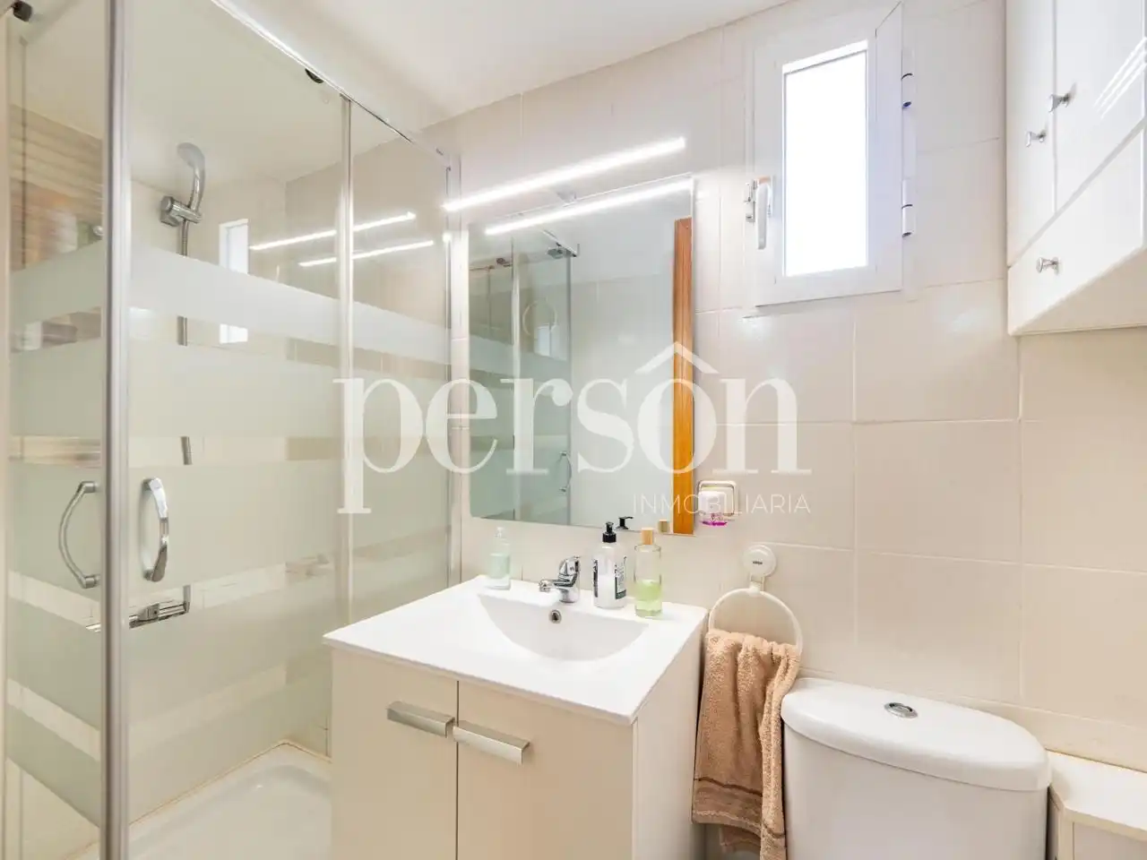 Bany de Casa o xalet en venda en Manises amb Aire condicionat, Jardí privat i Terrassa