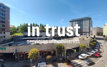 Vista exterior de Pis en venda en Vigo  amb Terrassa