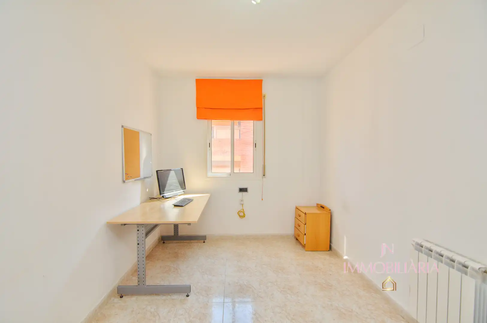 Maisonette zum Verkauf in Esparreguera mit Klimaanlage, Heizung und Terrasse