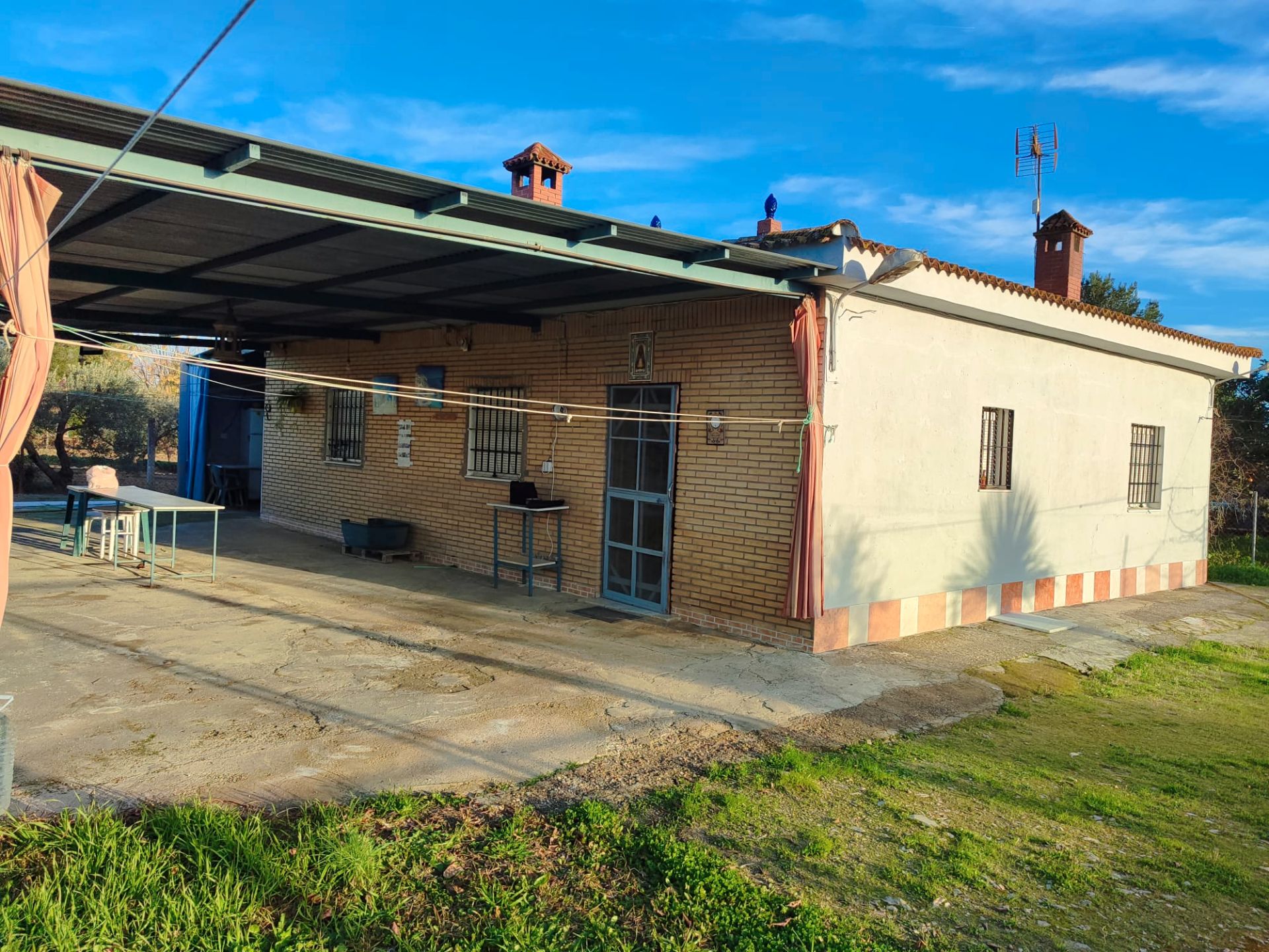 Vista exterior de Casa o chalet en venta en Utrera con Aire acondicionado, Jardín privado y Terraza