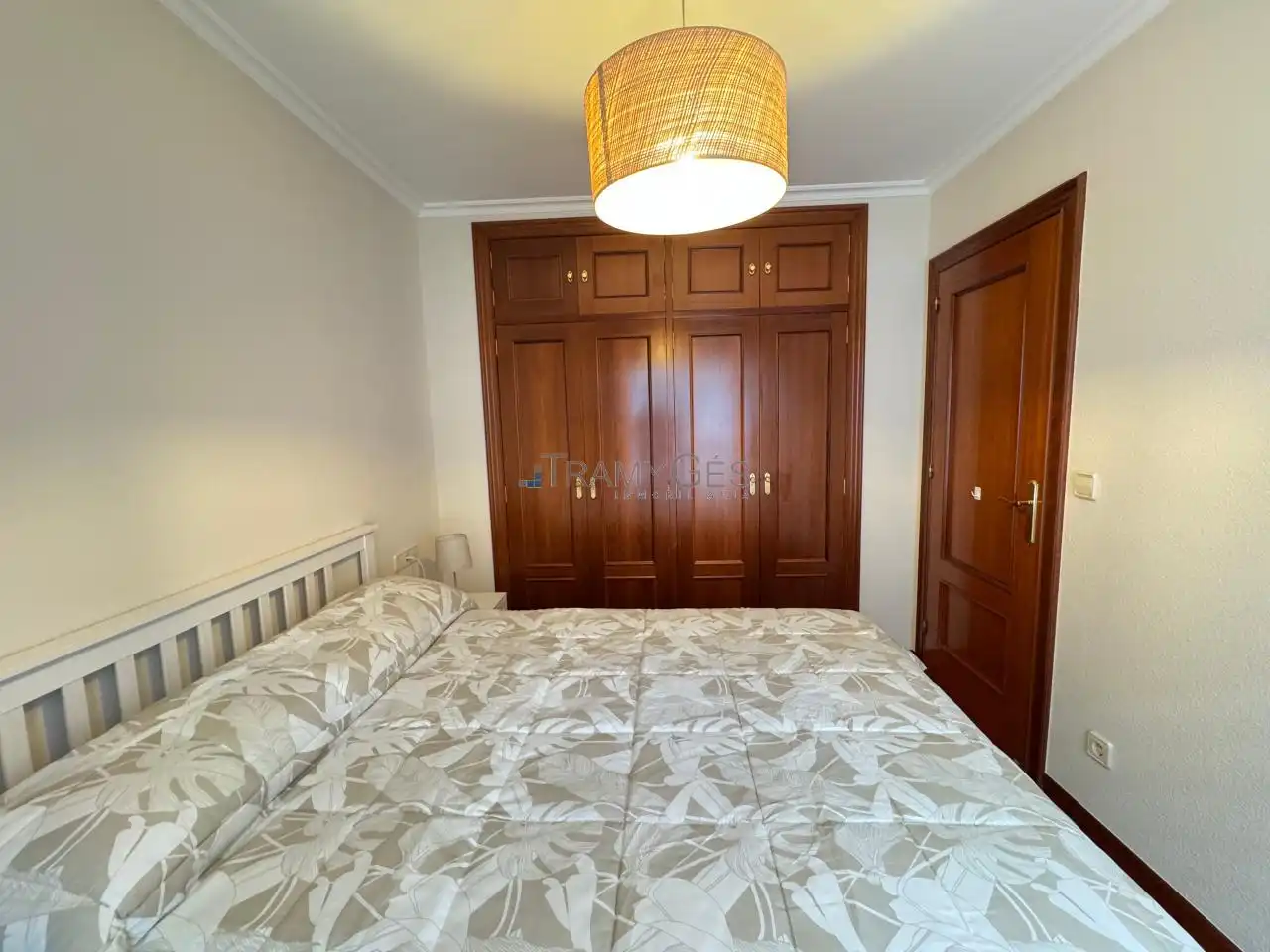 Bedroom of Apartments for rent in Vigo   with Heating, Parquet flooring and Furnished
