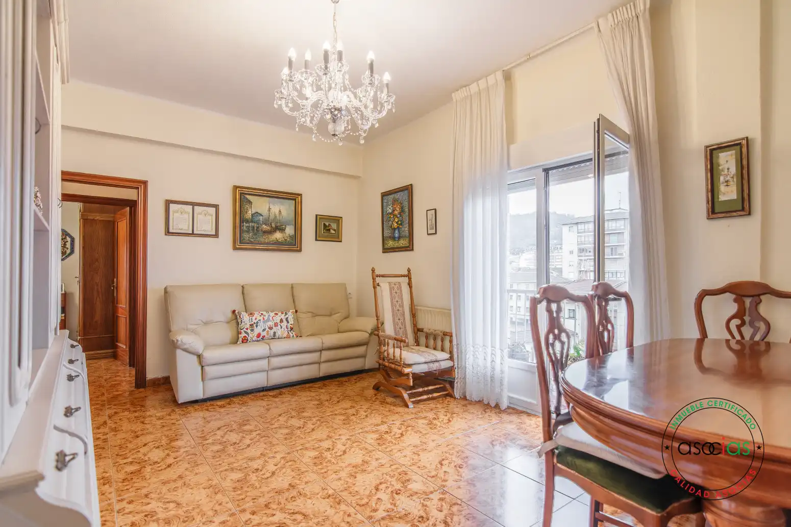 Sala d'estar de Pis en venda en Oviedo  amb Calefacció i Terrassa