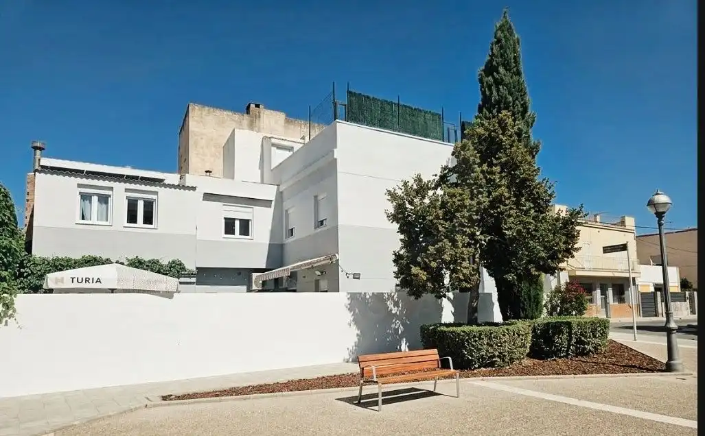 Casa aparellada en venda a Ponent, imagen 2