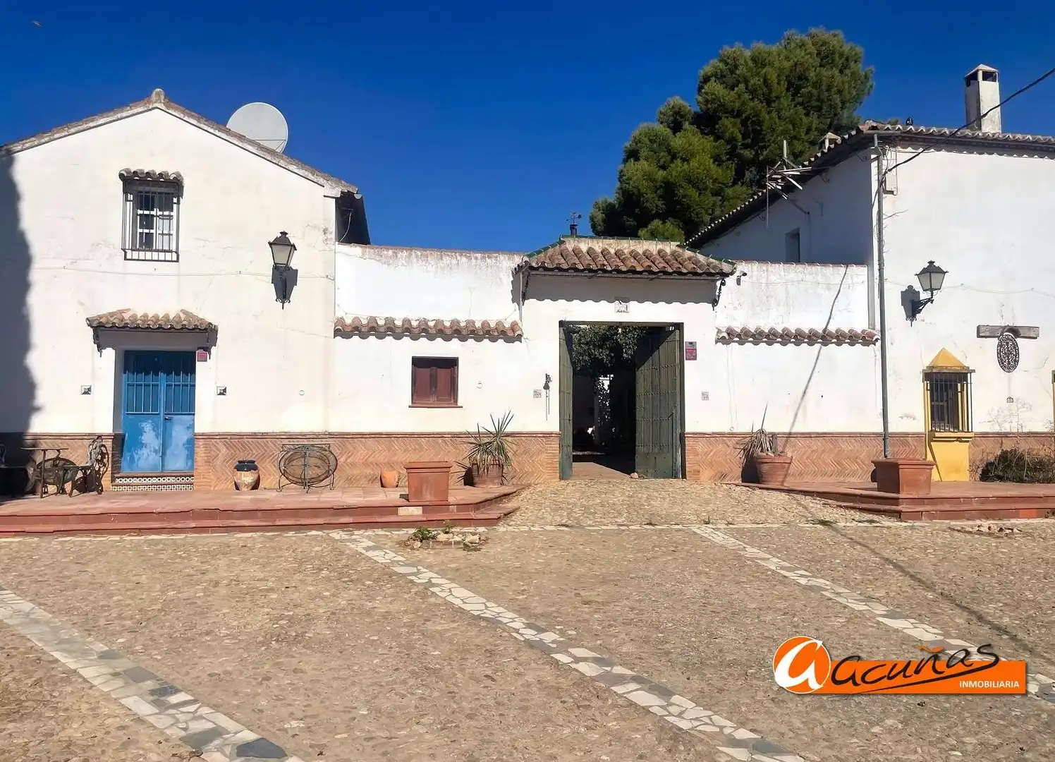 Casa rústica con jardín en venta en Bobadilla - Bobadilla Estación - La Joya
