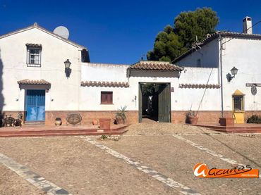 Maison rustique avec jardin à vendre à Bobadilla - Bobadilla Estación - La Joya
