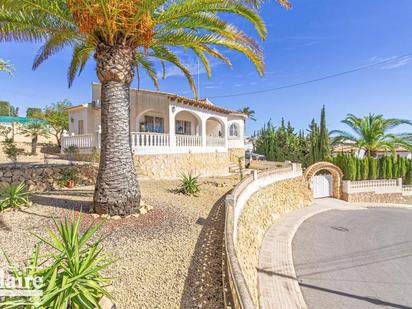 Vista exterior de Casa o xalet en venda en Altea amb Aire condicionat, Jardí privat i Terrassa