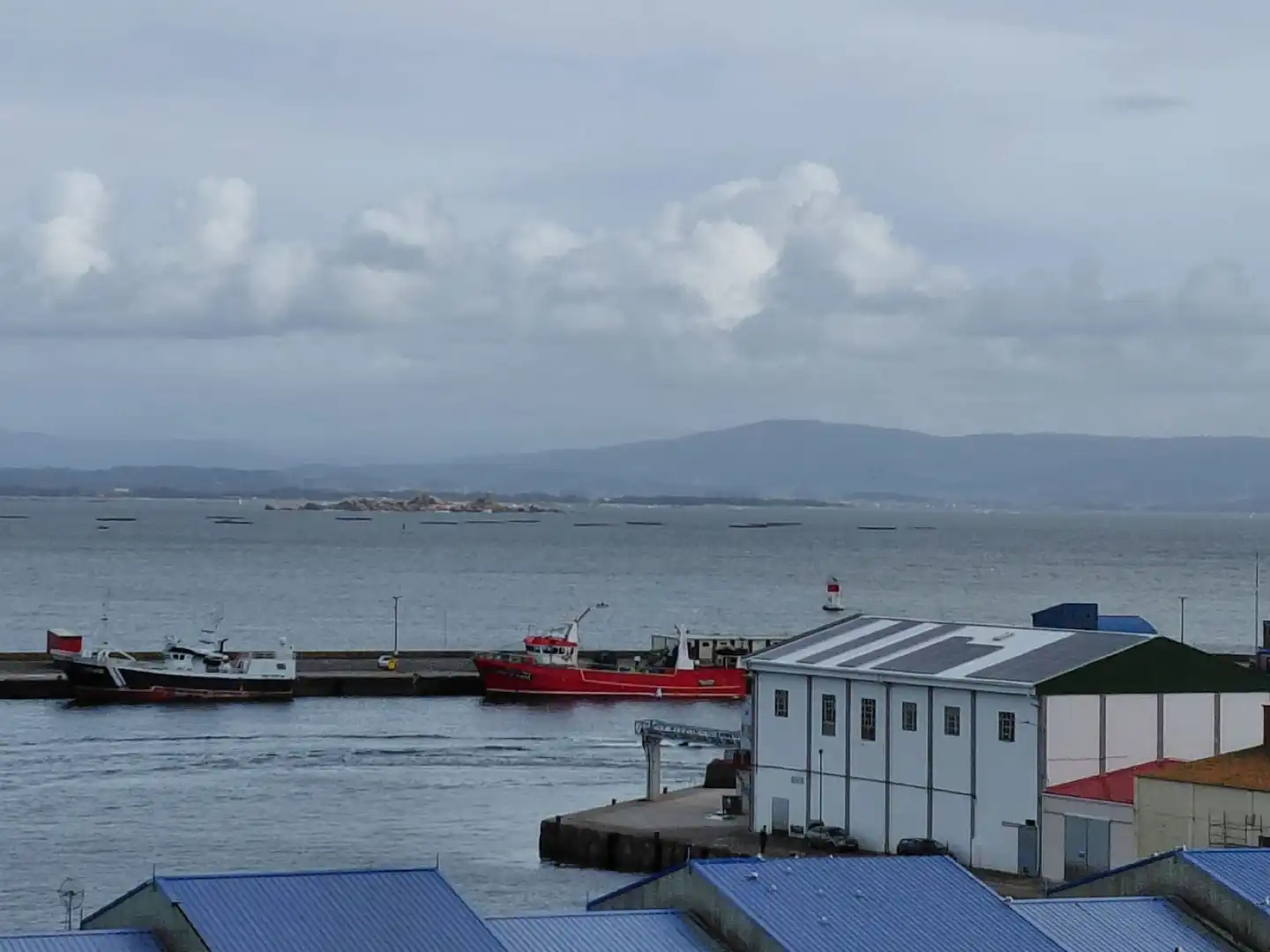 Außenansicht von Dachboden zum Verkauf in Ribeira mit Klimaanlage, Heizung und Terrasse