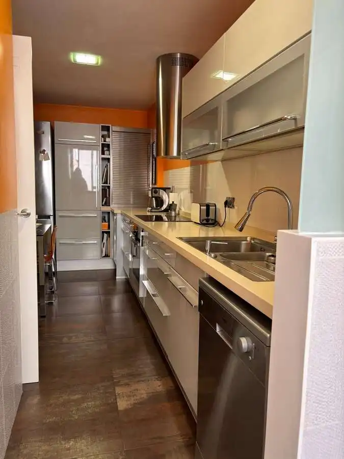 Cocina de Piso en venta en Las Palmas de Gran Canaria con Aire acondicionado y Piscina