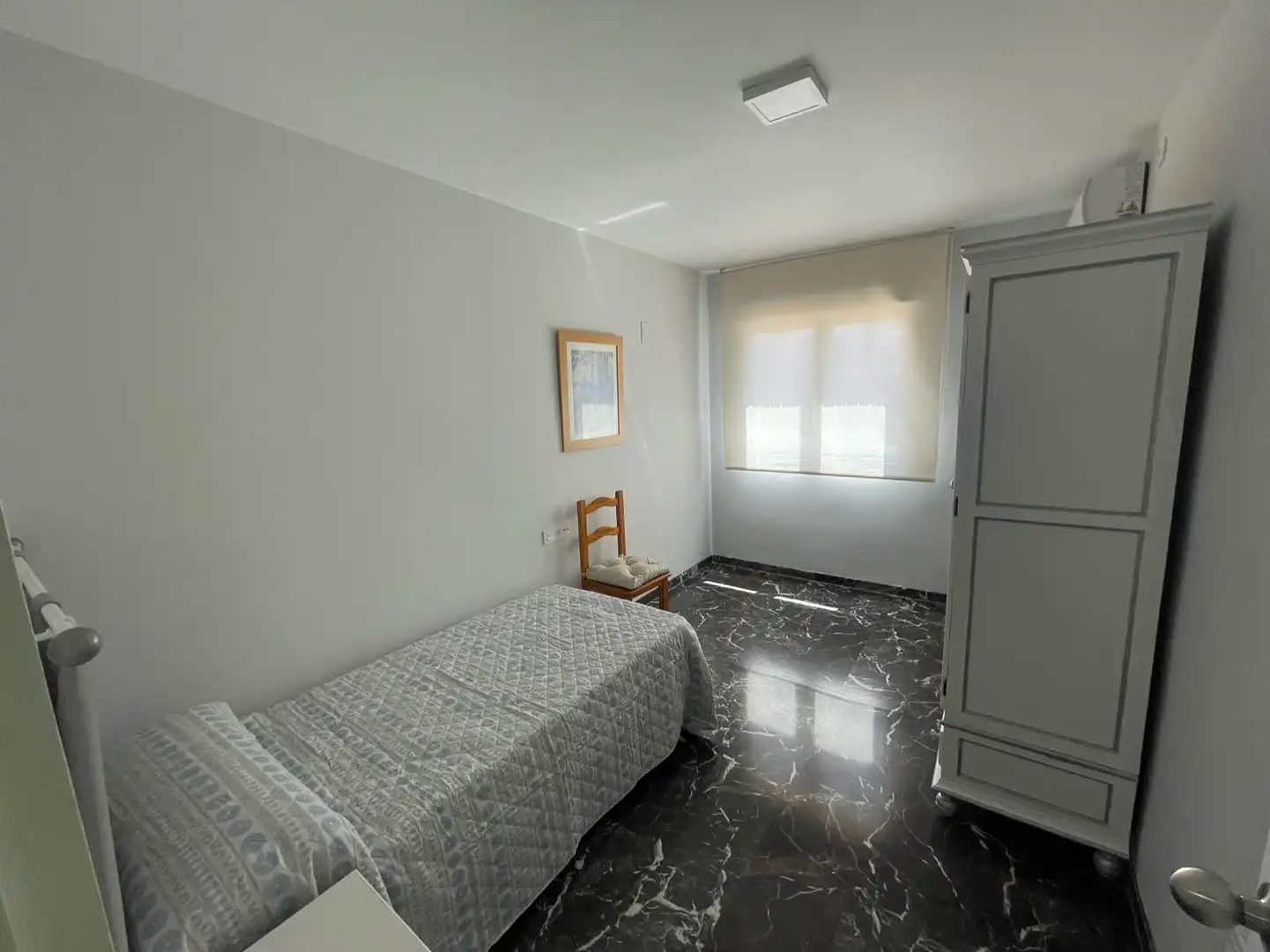 Bedroom of Flat for rent in Granada  with Air Conditioner, Heating and Furnished