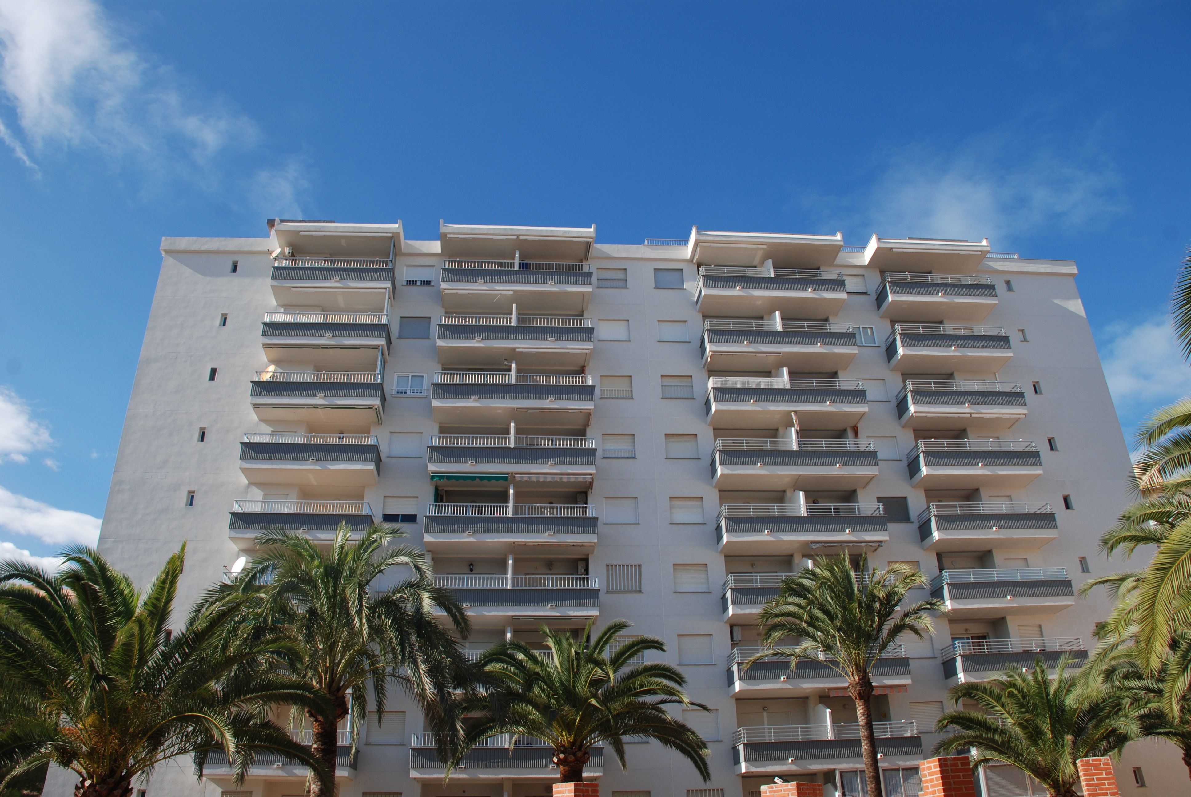 Vista exterior de Apartament de lloguer en Miramar amb Terrassa, Moblat i Forn