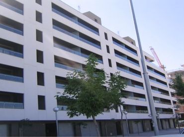 Local comercial en venta en C/ Doctor Trueta y C/ Josep Carner