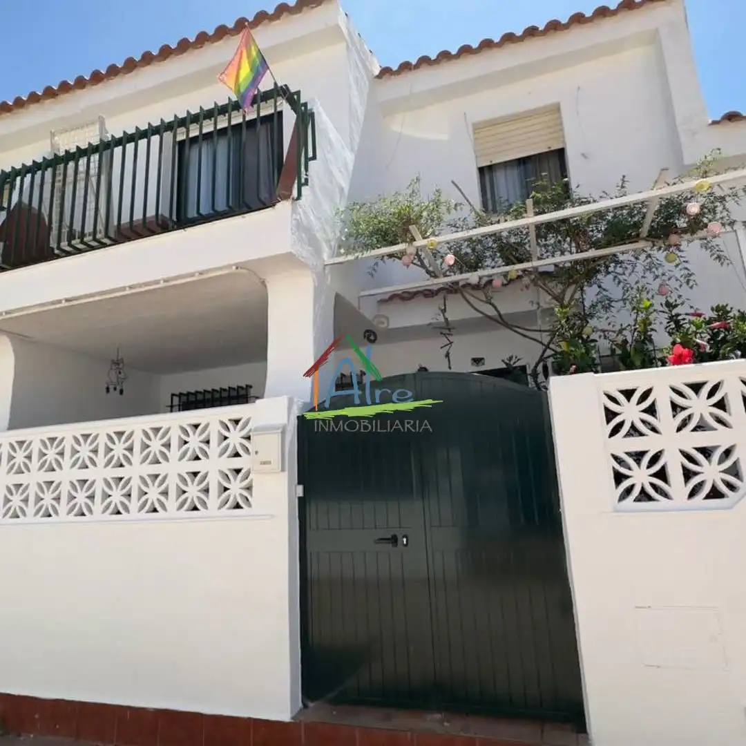 Casa adosada en venta en Torre Playa, Caño Guerrero