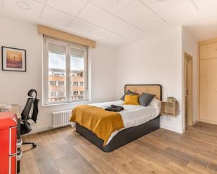 Dormitori de Casa o xalet per a compartir en  Madrid Capital amb Aire condicionat i Terrassa