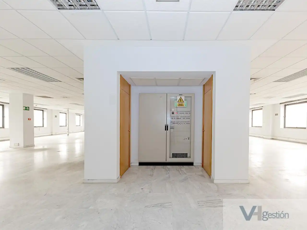Office for sale in REINO UNIDO, El Cano - Los Bermejales