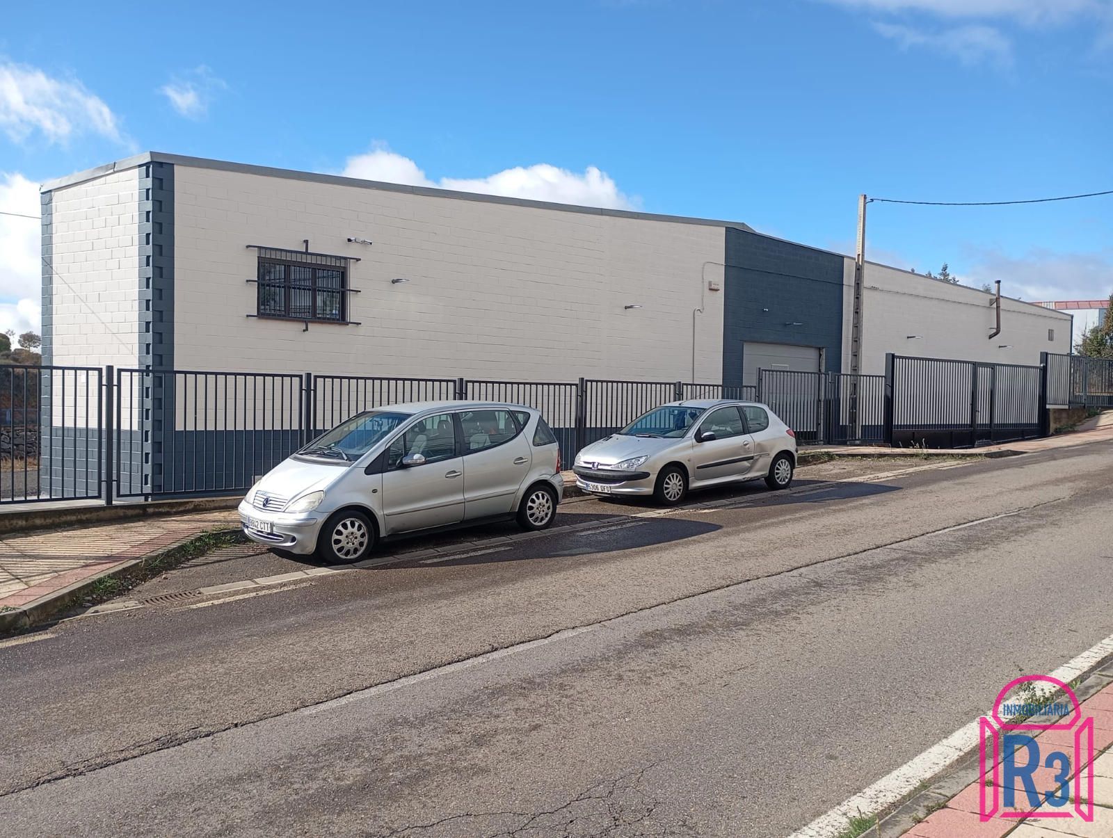 Parking of Industrial buildings to rent in Valdefresno