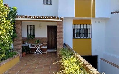 Exterior view of House or chalet for sale in Estepona  with Air Conditioner, Terrace and Community pool