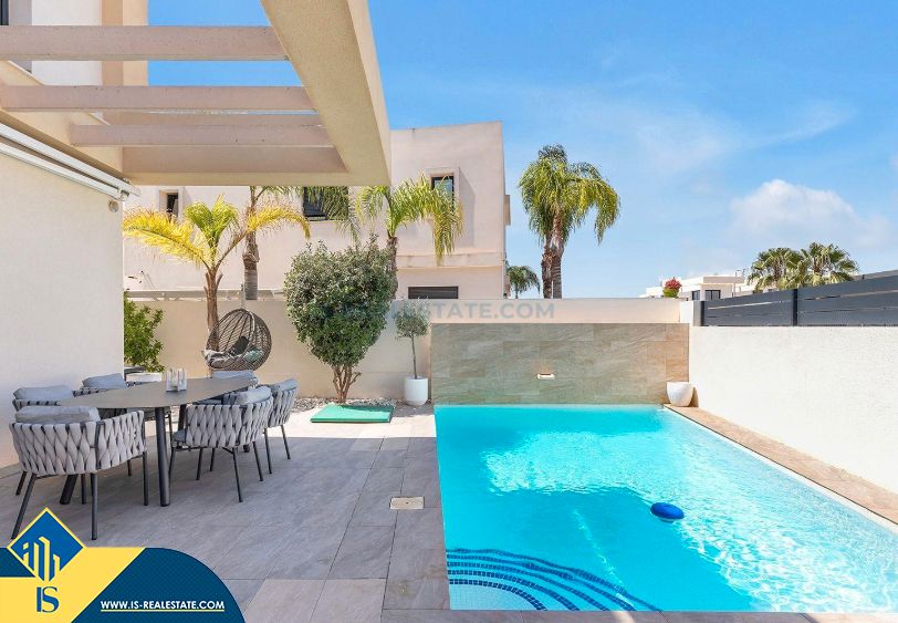 Terrace of House or chalet for sale in Torrevieja  with Terrace, Swimming Pool and Furnished