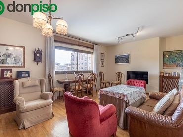 Piso con ascensor en venta en DE SAN LAZARO 11