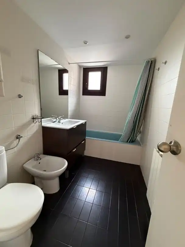 Baño de Piso en venta en Sopela con Calefacción, Terraza y Trastero