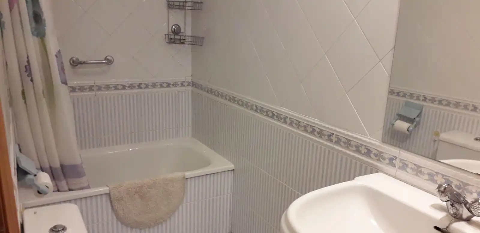 Bathroom of Apartments for rent in Ciudad Real  with Furnished
