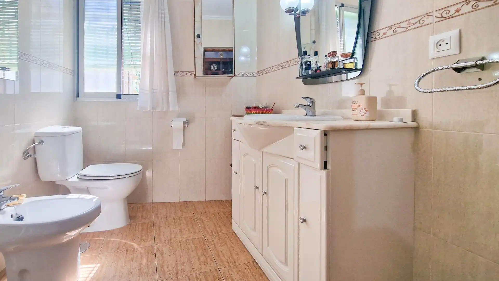 Baño de Casa o chalet en venta en Cheles con Aire acondicionado, Calefacción y Terraza