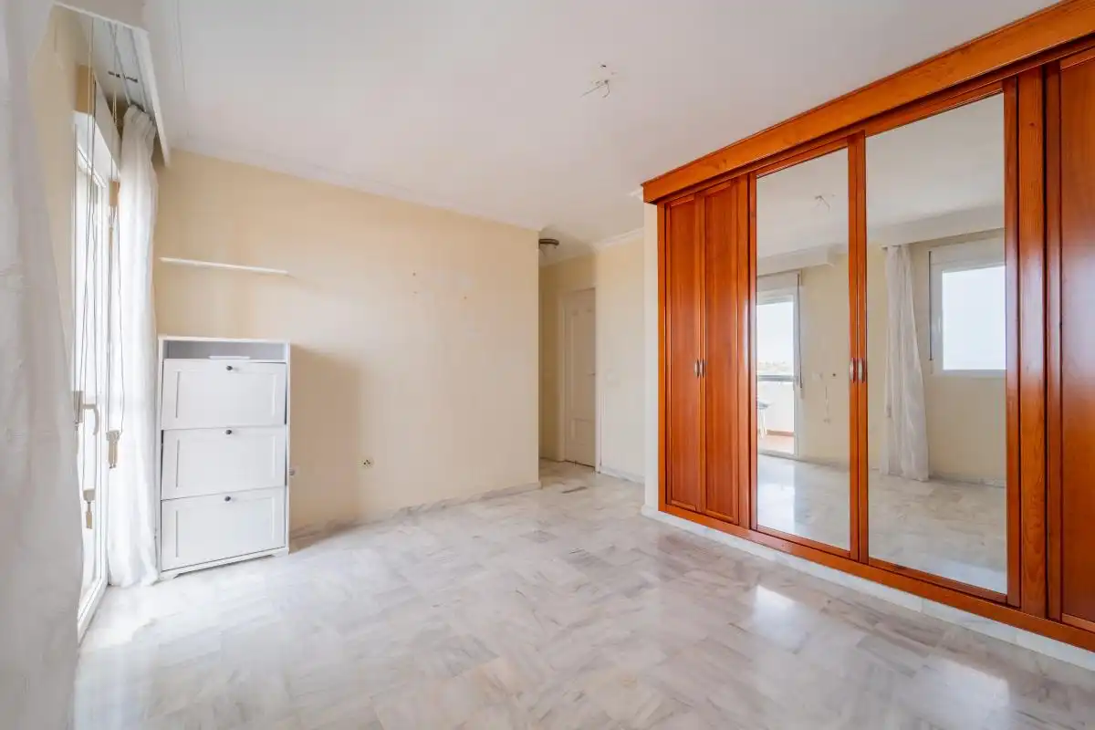 Habitación de Dúplex en venta en Rincón de la Victoria con Aire acondicionado, Calefacción y Jardín privado