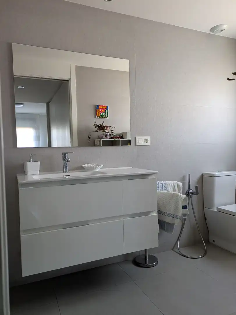 Badezimmer von Wohnung zum Verkauf in Monzón mit Klimaanlage, Heizung und Terrasse