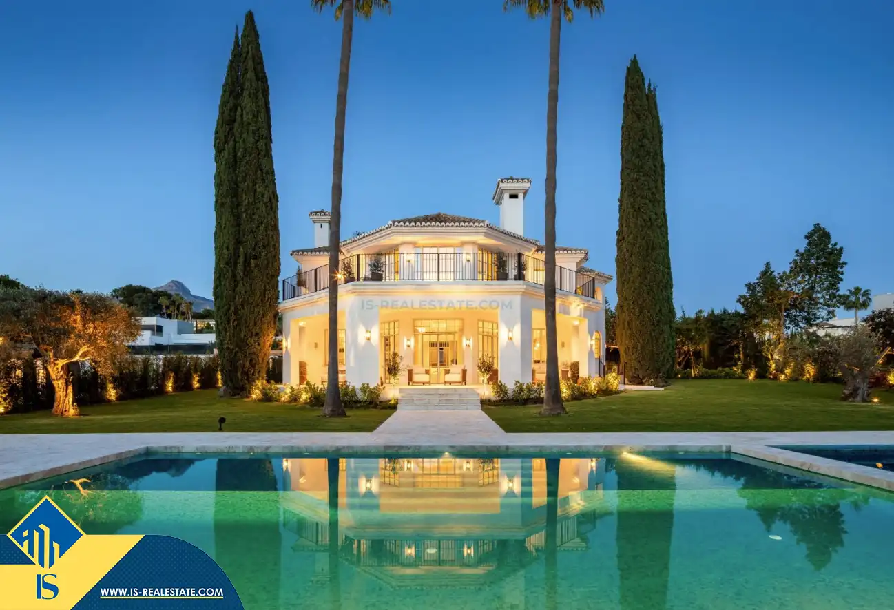 Villa mit Pool zum Verkauf in Nueva Andalucía