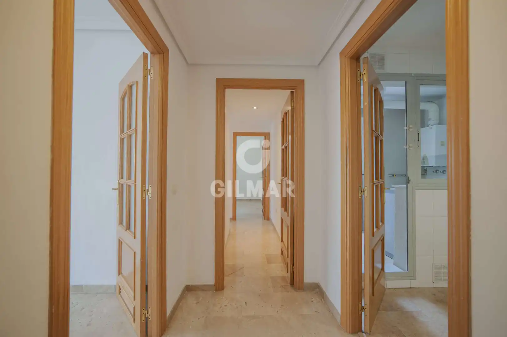 Piso en venta en Sevilla con Calefacción, Jardín privado y Trastero