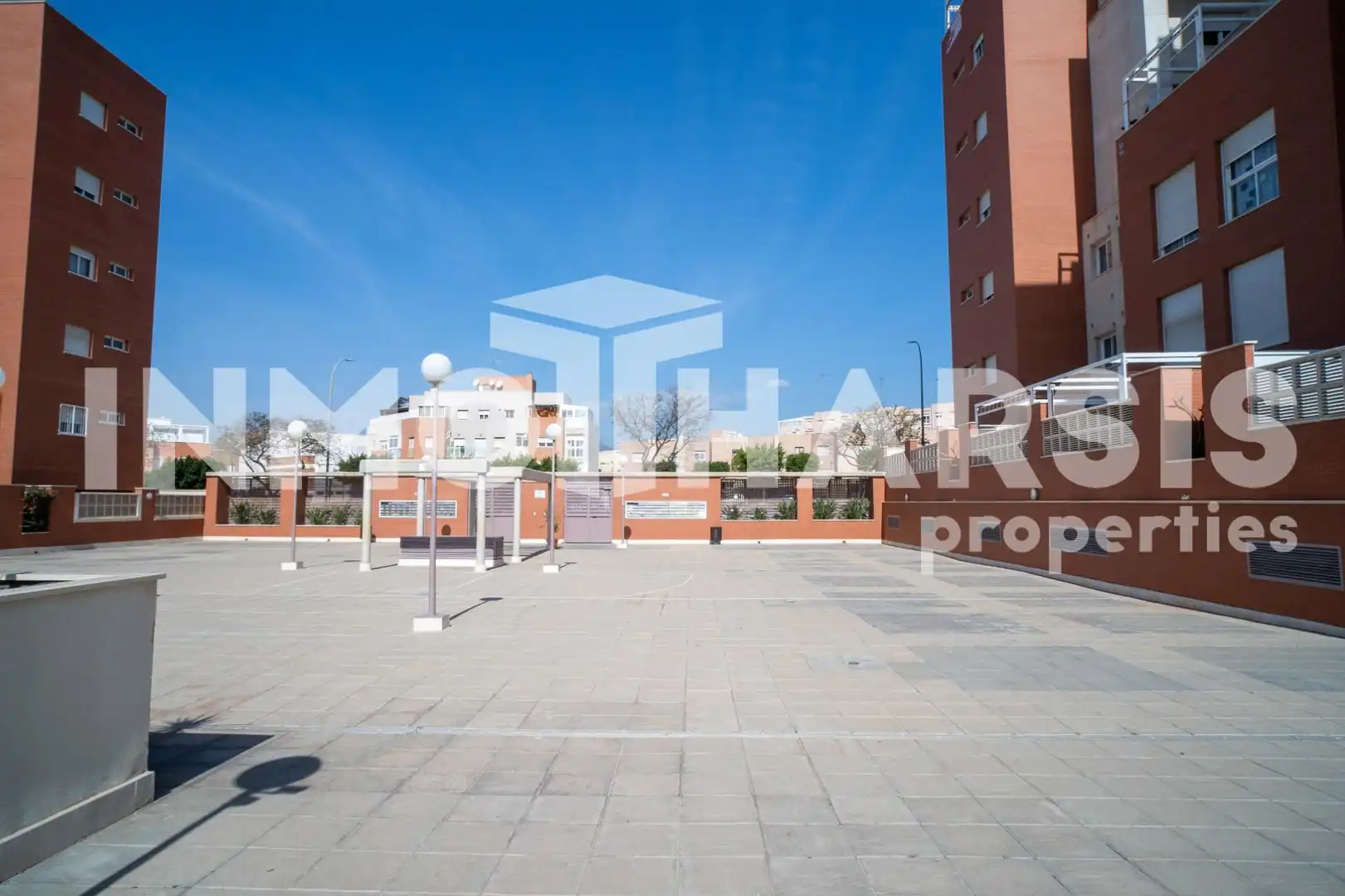 Parking of Flat for sale in Almería  with Air Conditioner, Heating and Private garden