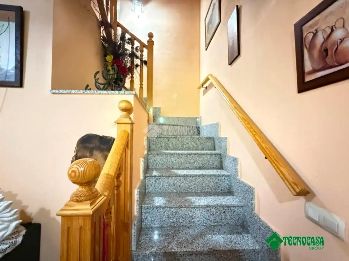 Casa adosada en venda en Erustes