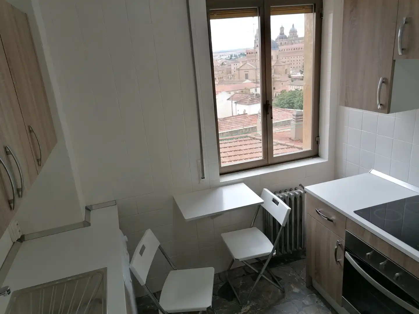 Balcony of Flat for share in Salamanca  with Heating, Furnished and Oven