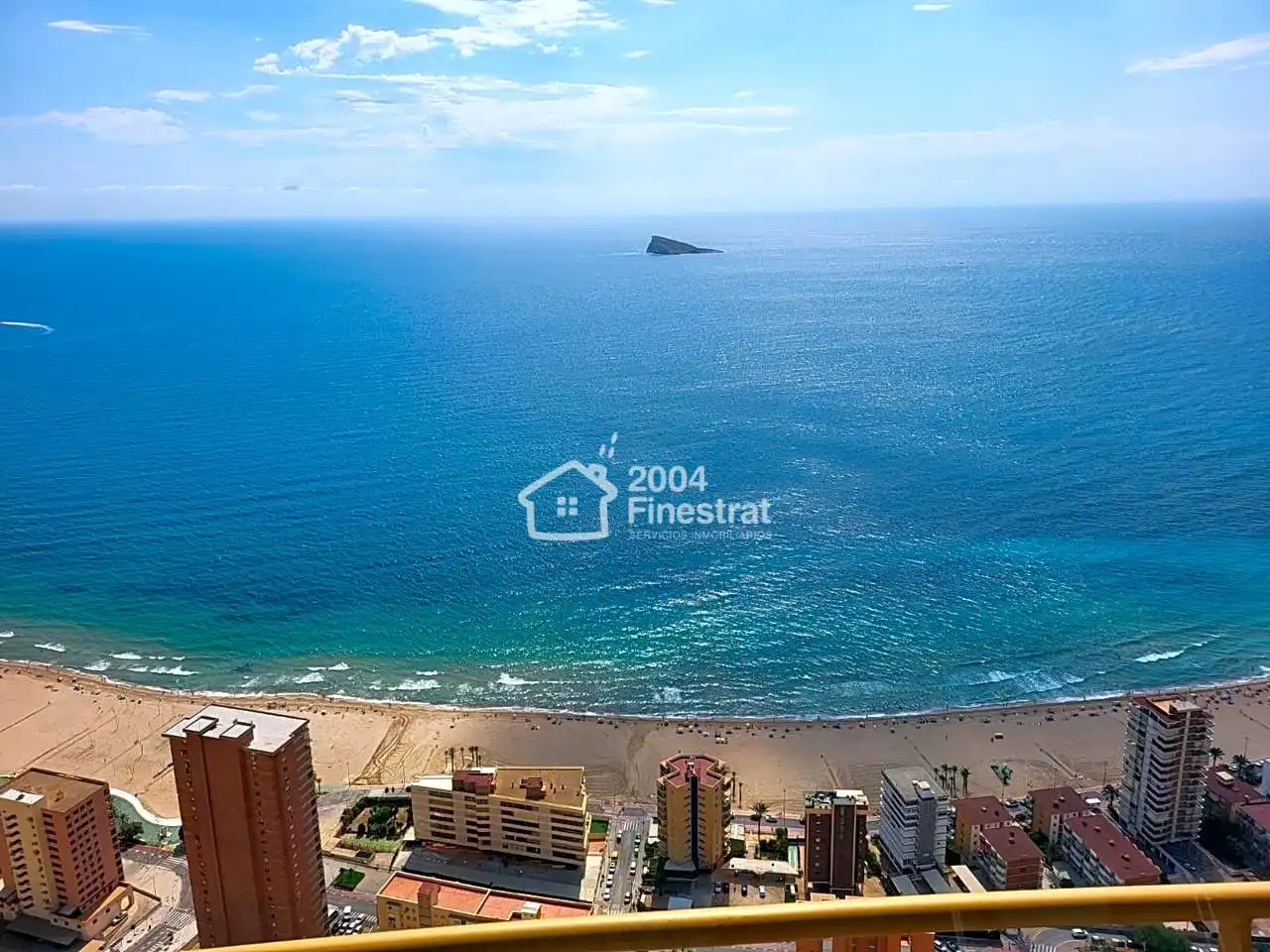 Außenansicht von Wohnungen zum Verkauf in Benidorm mit Klimaanlage, Terrasse und Gemeinschaftspool