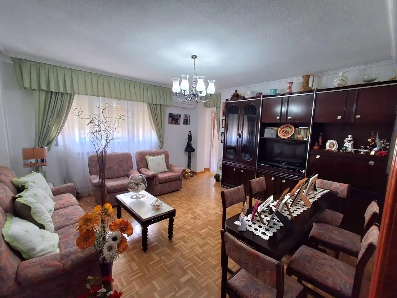 Sala de estar de Piso en venta en  Madrid Capital con Aire acondicionado, Calefacción y Parquet