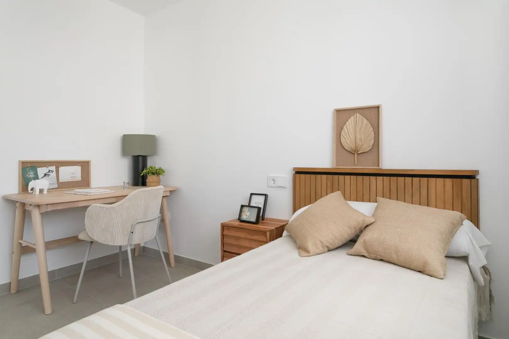 Schlafzimmer von Erdgeschoss zum Verkauf in Santa Pola mit Klimaanlage, Heizung und Privatgarten