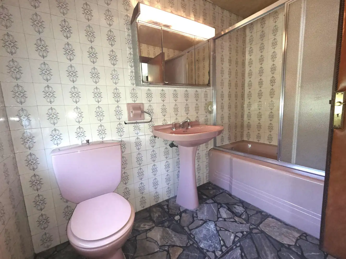 Baño de Ático en venta en Teverga con Amueblado y Balcón