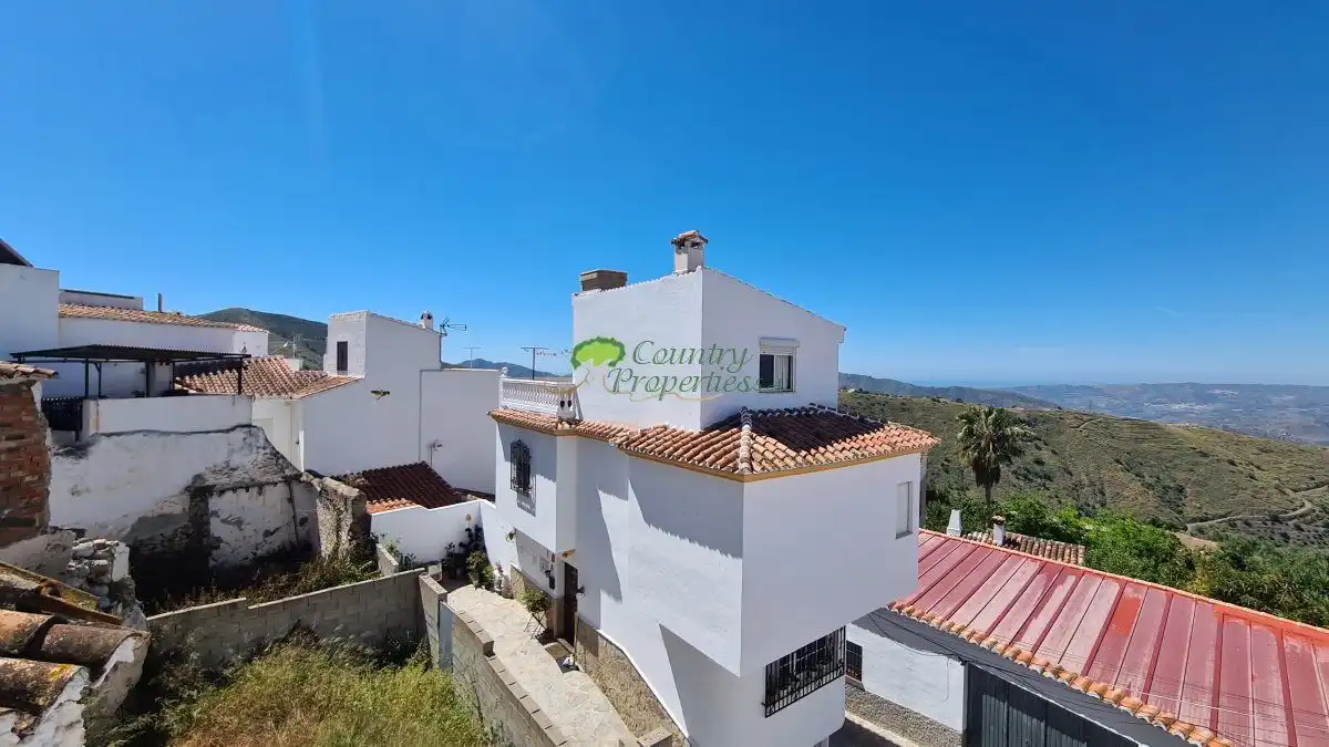 Vista exterior de Casa o chalet en venta en Canillas de Aceituno