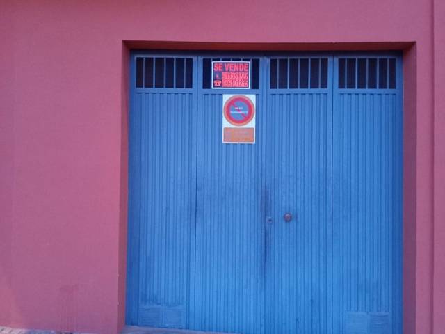 Local comercial en Venta en Calle Acebuche, 2 en Capuchinos - Los Olivos