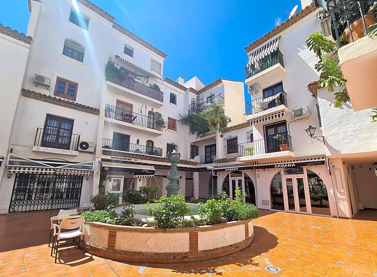 Vista exterior de Piso en venta en Torremolinos con Aire acondicionado, Terraza y Amueblado