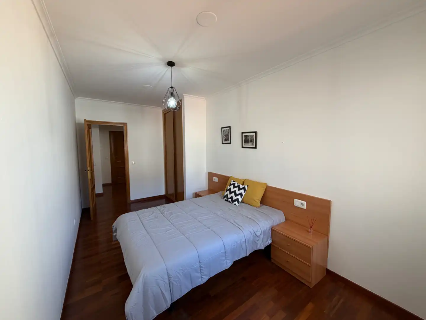 Habitación de Apartamento de alquiler en Lugo con Calefacción, Parquet y Trastero