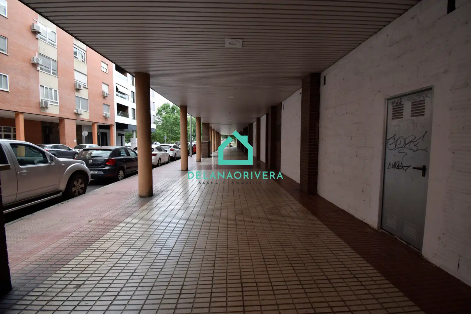 Außenansicht von Geschaftsraum zum Verkauf in Alcalá de Henares