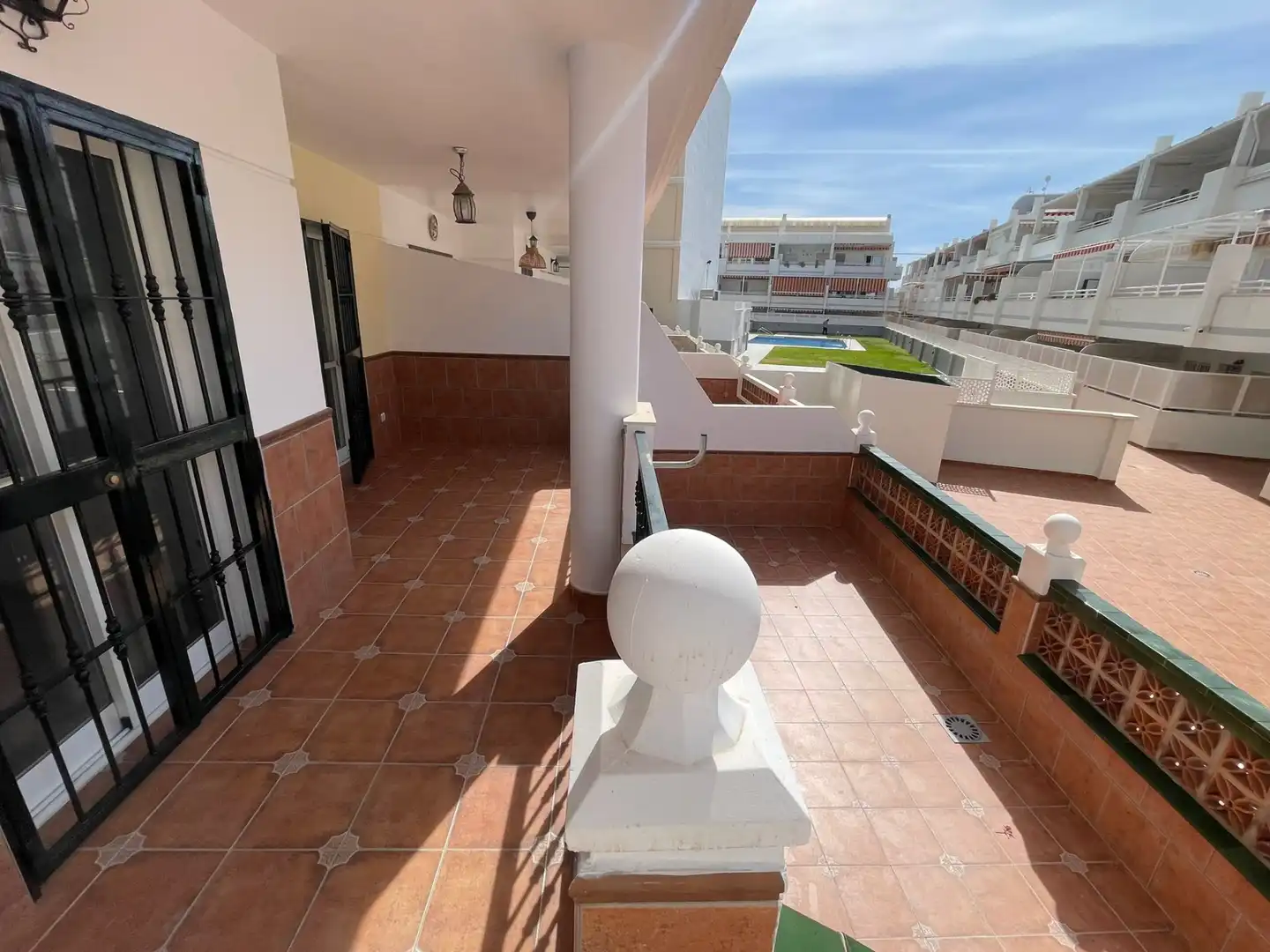 Terraza de Piso en venta en Torrox con Terraza, Horno y Piscina comunitaria