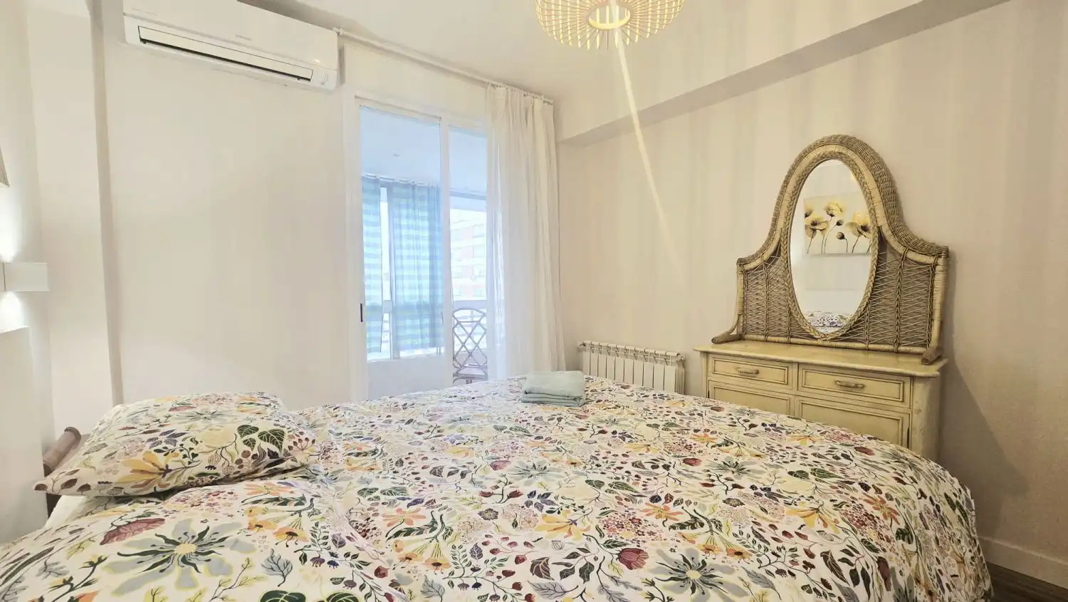 Habitación de Piso de alquiler en Madrid con Aire acondicionado, Calefacción y Terraza