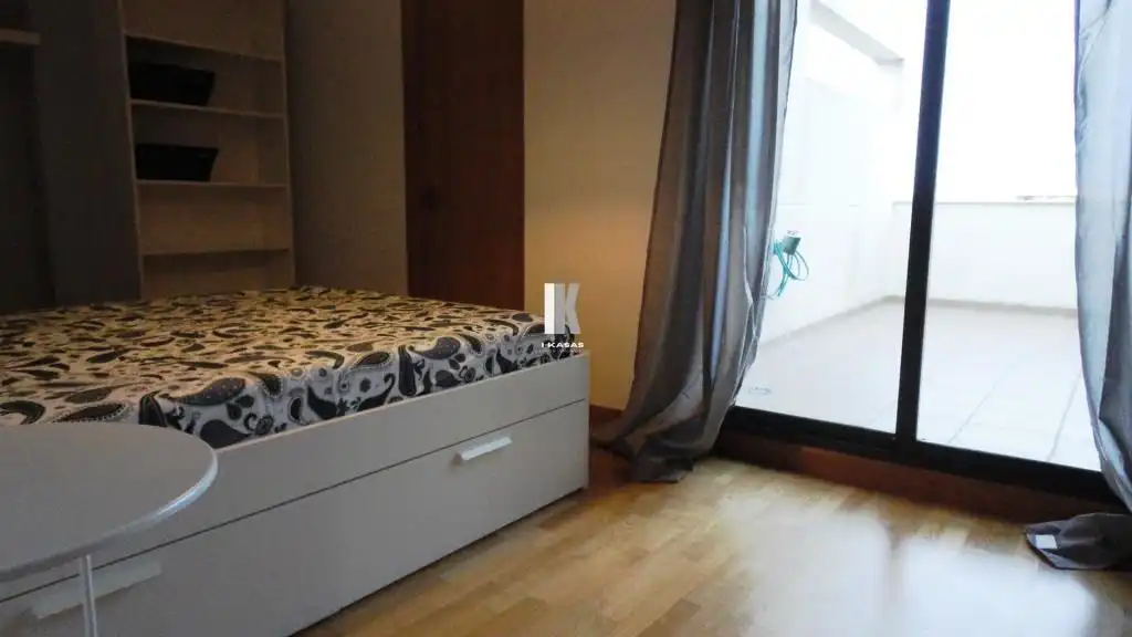 Schlafzimmer von Dachboden zum Verkauf in Jerez de la Frontera mit Klimaanlage, Terrasse und Möbliert