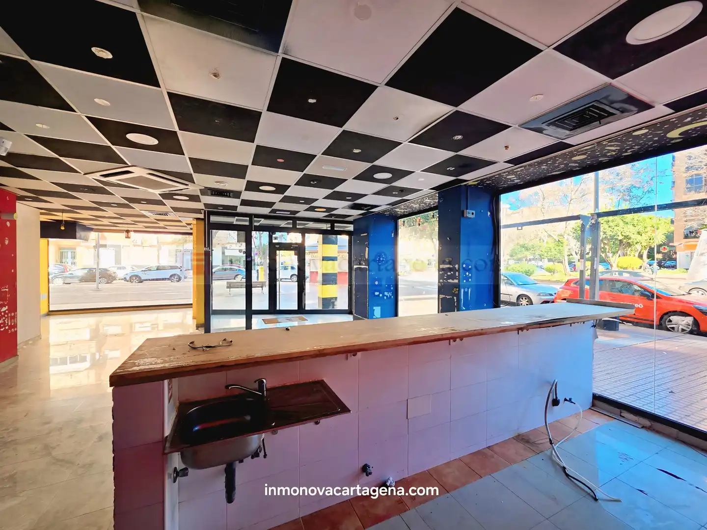 Local comercial de lloguer a Calle Carmen Conde, imagen 6