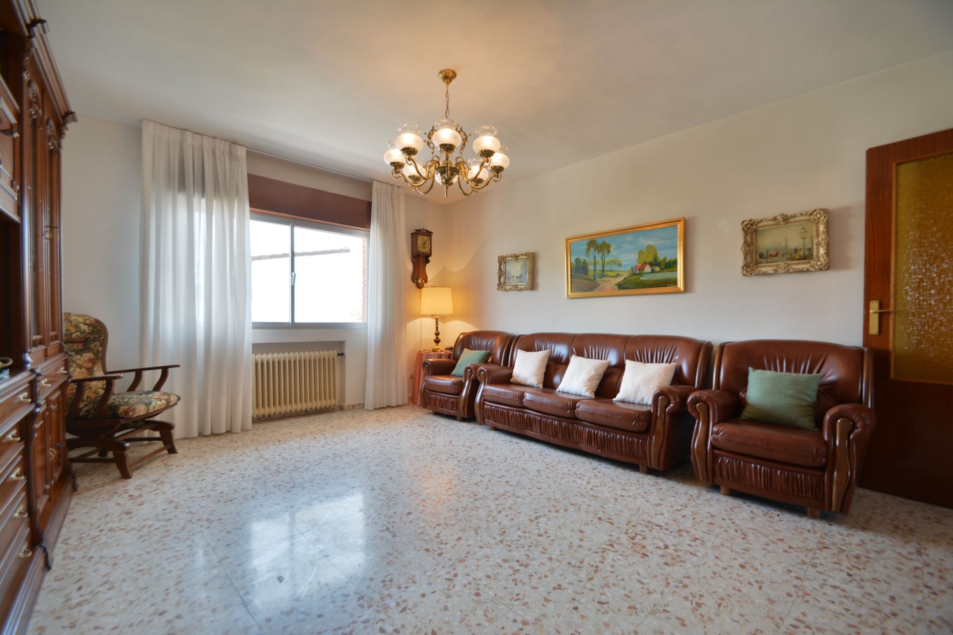 Sala d'estar de Pis en venda en San Martín de Valdeiglesias amb Jardí privat, Terrassa i Balcó