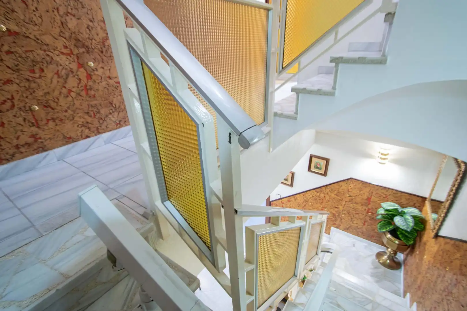 Haus oder Chalet zum Verkauf in Sevilla mit Klimaanlage, Terrasse und Abstellraum